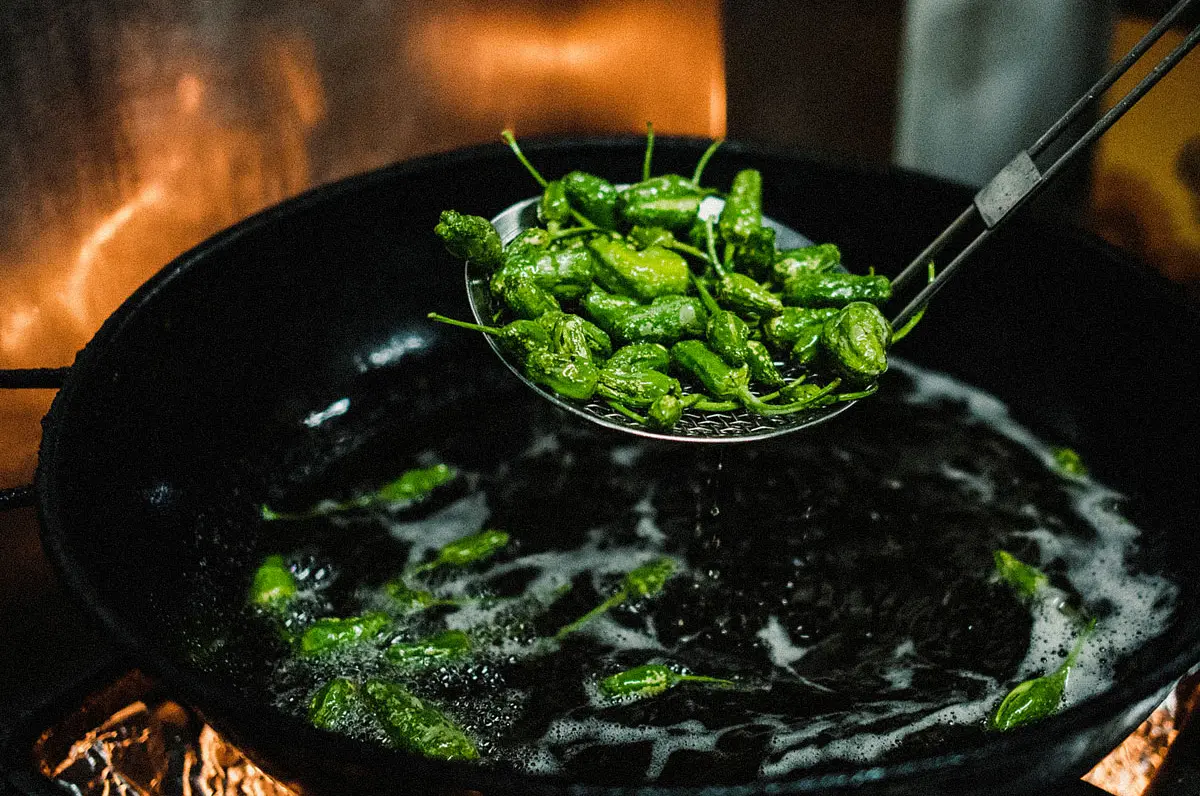 pimientos de padrón ecológicos huerta restaurante Fogar do Santiso Teo
