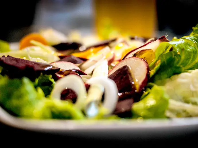 ensalada de la huerta restaurante ecológico Fogar do Santiso Santiago de Compostela